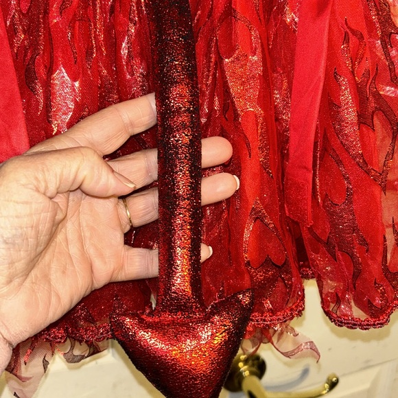 Girl’s Spirit She-Devil Costume - Picture 10 of 12